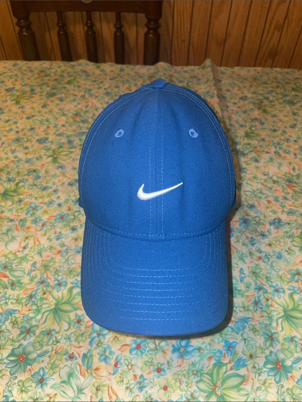Teal/ blue & white Nike club snap back cap (m/L)